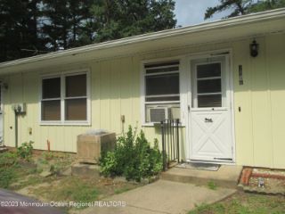 Foreclosed Home - 165C GRAMERCY CT, 08701