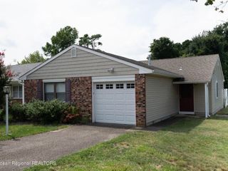 Foreclosed Home - 4 MARINER PL, 08723