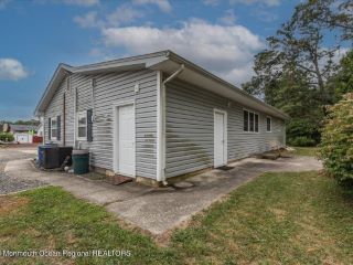 Foreclosed Home - 458 DOCK RD, 08731