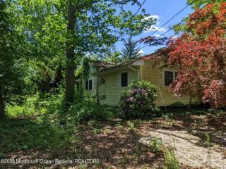 Foreclosed Home - 425 MERION AVE, 08741