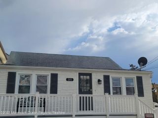 Foreclosed Home - 245 FREMONT AVE, 08751