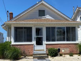 Foreclosed Home - 272 N ST, 08752