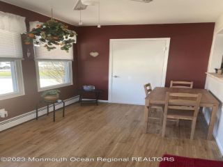 Foreclosed Home - List 100644208