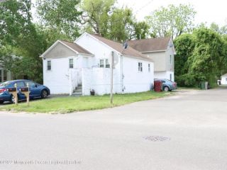 Foreclosed Home - 58 2ND AVE, 08757