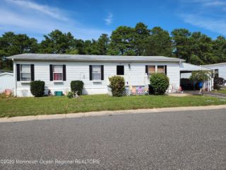 Foreclosed Home - 46 EAGLE DR, 08759
