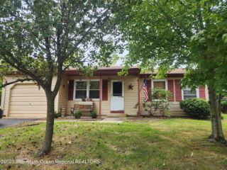 Foreclosed Home - 5 GREENMEADOW LN, 08759
