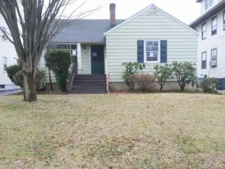 Foreclosed Home - 246 W Franklin St, 08805