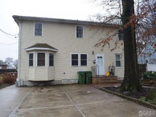Foreclosed Home - 117 OLD POST RD, 08817