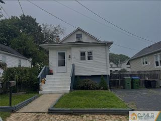 Foreclosed Home - 21 THOMASINE ST, 08817