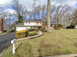 Foreclosed Home - 15 HUNTINGTON RD, 08820