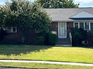 Foreclosed Home - 86 ALBERT AVE, 08837