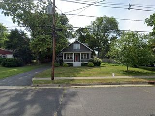 Foreclosed Home - 332 HAZELWOOD AVE, 08846