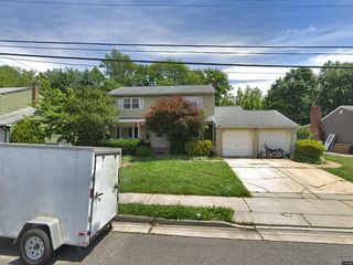 Foreclosed Home - 29 ALBERT AVE, 08850