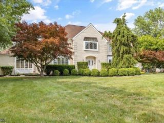 Foreclosed Home - List 100700230