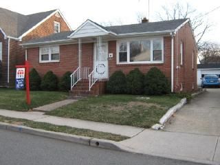 Foreclosed Home - 77 LUTHER AVE, 08861