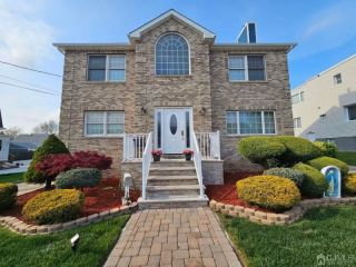 Foreclosed Home - List 100579030