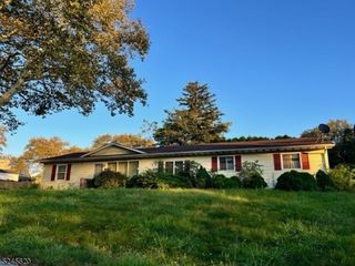 Foreclosed Home - 534 LIBERTY BLVD, 08865