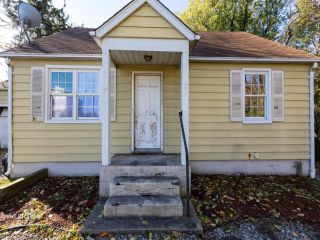 Foreclosed Home - 52 Roll Ave, 08879