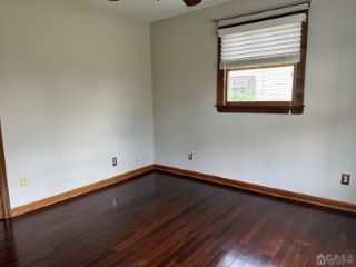 Foreclosed Home - 18 WILSON AVE, 08884