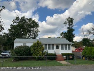 Foreclosed Home - 12 ERICKSON AVE, 08884