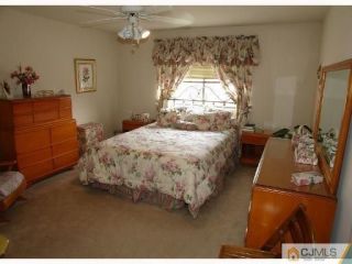 Foreclosed Home - 3203 N OAKS BLVD, 08902