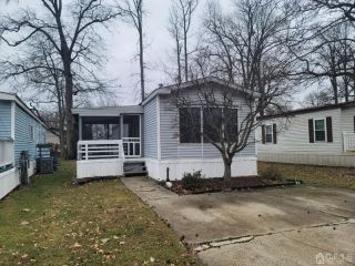 Foreclosed Home - 6 BURNS RD, 08902