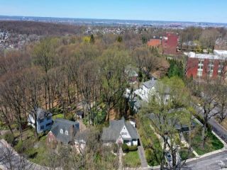 Foreclosed Home - 6 INWOOD RD, 10301