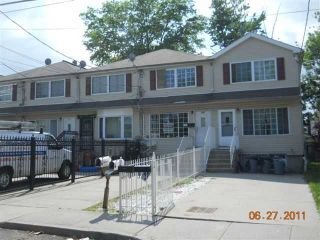 Foreclosed Home - 200 LAKE AVE, 10303