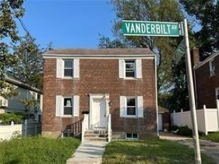 Foreclosed Home - 190 VANDERBILT AVE, 10304