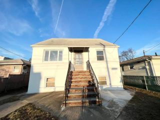 Foreclosed Home - 231 JEROME AVE, 10305