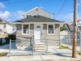 Foreclosed Home - 19 NEPTUNE ST, 10306
