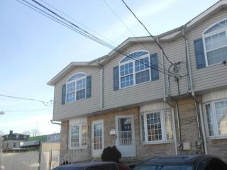 Foreclosed Home - 722 Post Ave, 10310