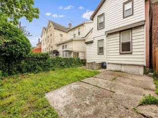 Foreclosed Home - 1624 TOMLINSON AVE, 10461