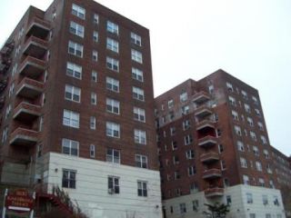 Foreclosed Home - 2630 KINGSBRIDGE TER APT 2L, 10463