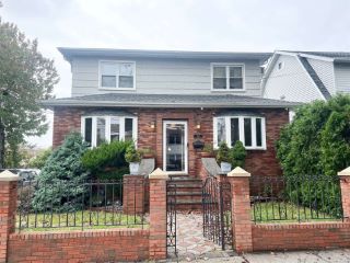 Foreclosed Home - 835 WILCOX AVE, 10465