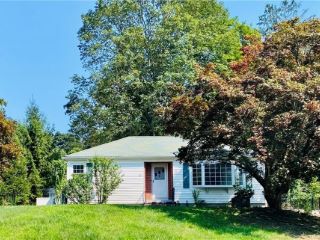Foreclosed Home - 10 MAHOPAC AVE, 10501