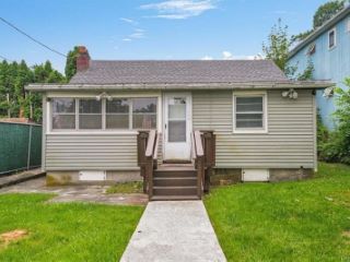 Foreclosed Home - 110 SPRING RD, 10541
