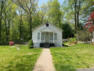 Foreclosed Home - 13 BRANDEIS AVE, 10547