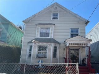 Foreclosed Home - 354 S 5TH AVE, 10550