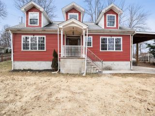 Foreclosed Home - 105 Chestnut St, 10567