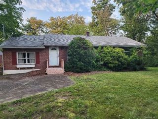 Foreclosed Home - 60 WATERBURY PKWY, 10567