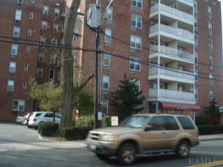 Foreclosed Home - 1296 MIDLAND AVE APT F3, 10704