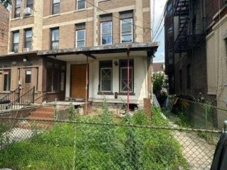 Foreclosed Home - 286 HAWTHORNE AVE, 10705
