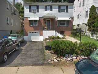 Foreclosed Home - 33 ROGERS ST, 10707
