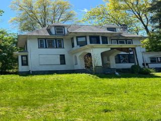 Foreclosed Home - 80 Brookdale Ave, 10801