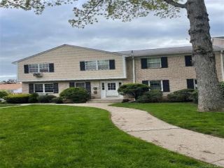Foreclosed Home - 258 PARKSIDE DR, 10901