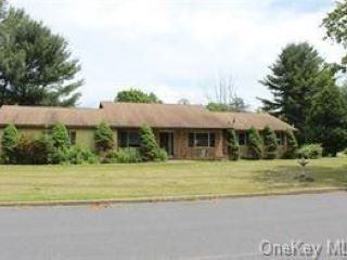 Foreclosed Home - 18 ARBOR RD, 10916