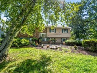 Foreclosed Home - 44 OLD HAVERSTRAW RD, 10920