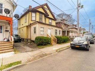 Foreclosed Home - 86 LINDEN AVE, 10940