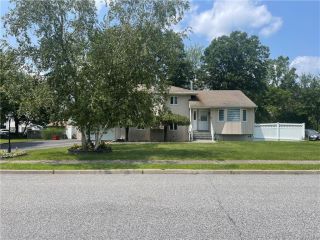 Foreclosed Home - 4 DISCO DR, 10941
